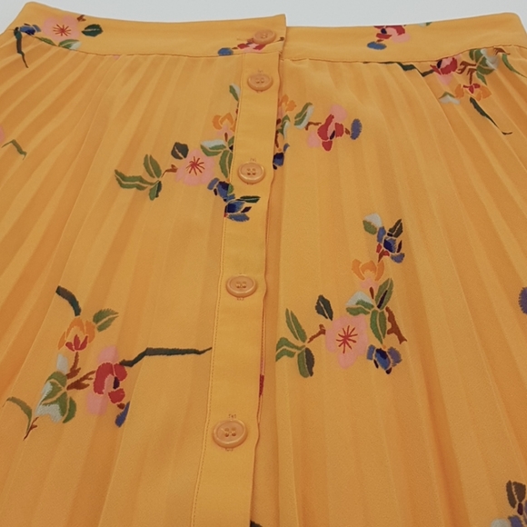 & Other Stories Floral Print Pleated Midi Skirt 4 - Picture 9 of 9